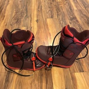 Burton snowboarding boots size 9